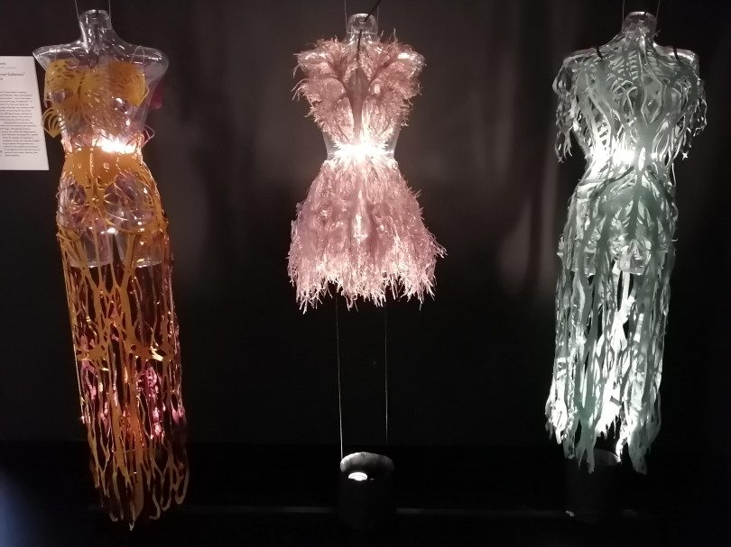 ファッションの見出し|芸術と文化のDNA